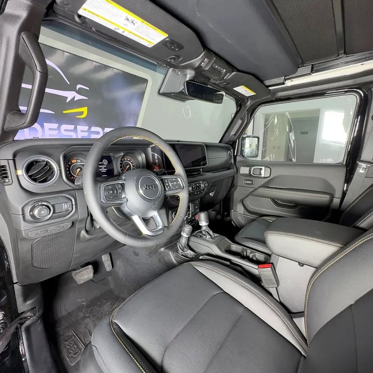 جيب رانجلر Sahara 3.6L M/T Sahara - Brand