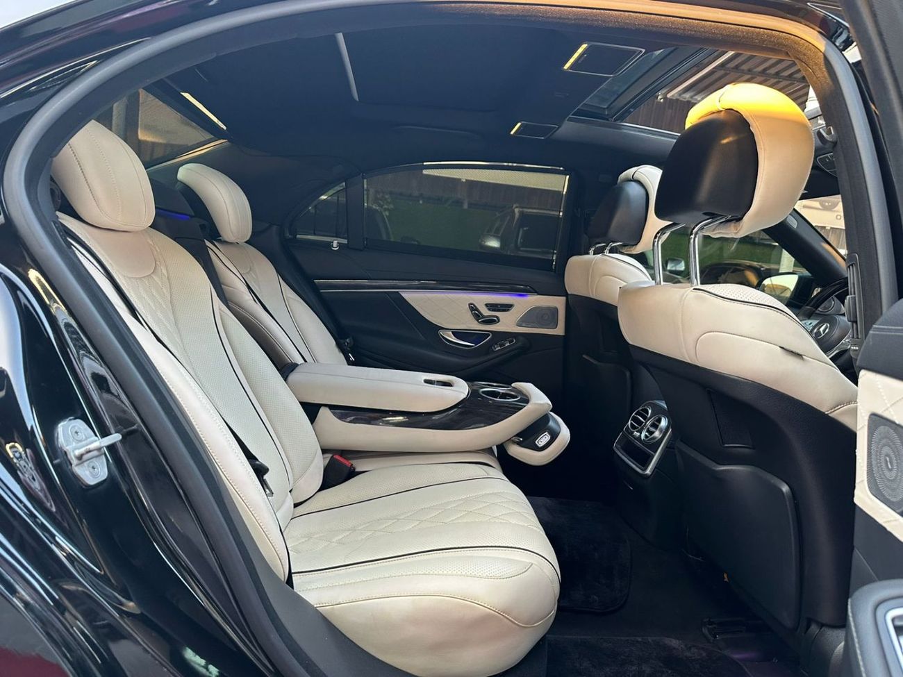 مرسيدس بنز S 550