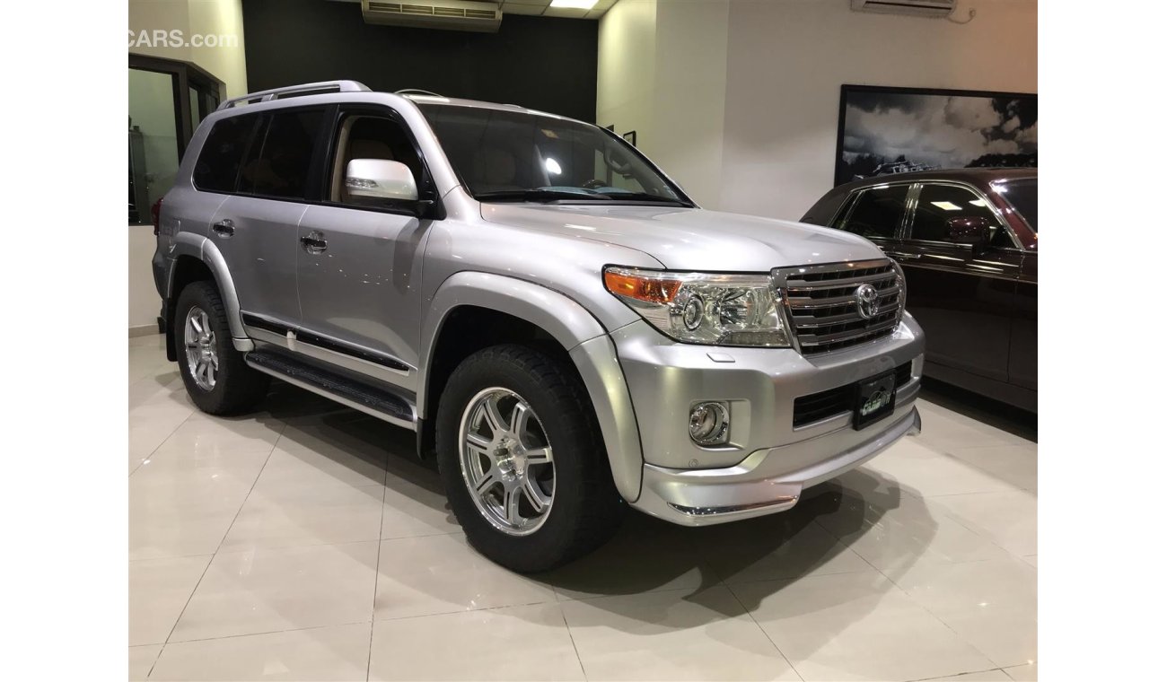 Used Toyota Land Cruiser XTREME 5.7L VXR 2013 GCC ONE YEAR