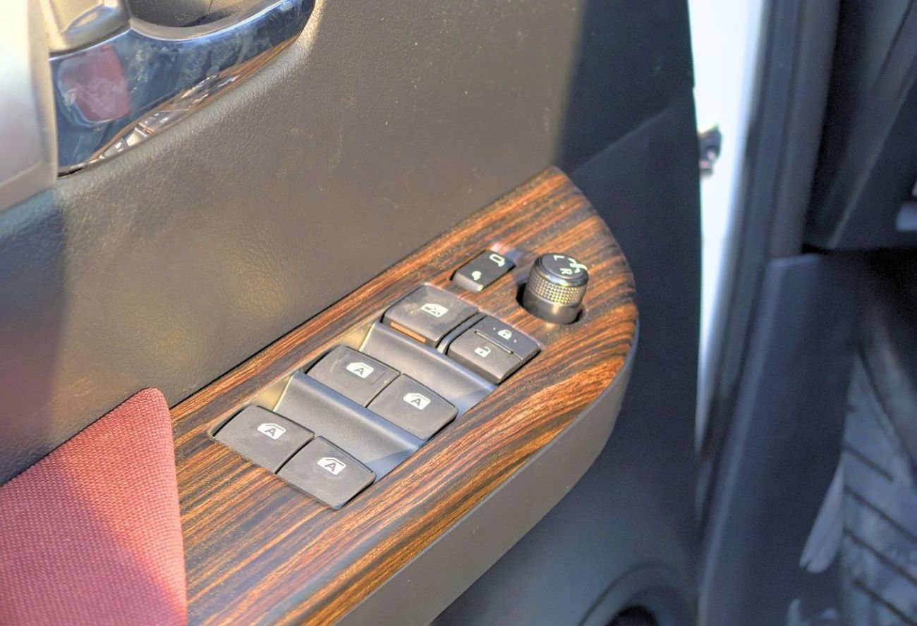 Toyota Hilux 2025 TOYOTA HILUX 2.7L PETROL AUTOMATIC TRANSMISSION