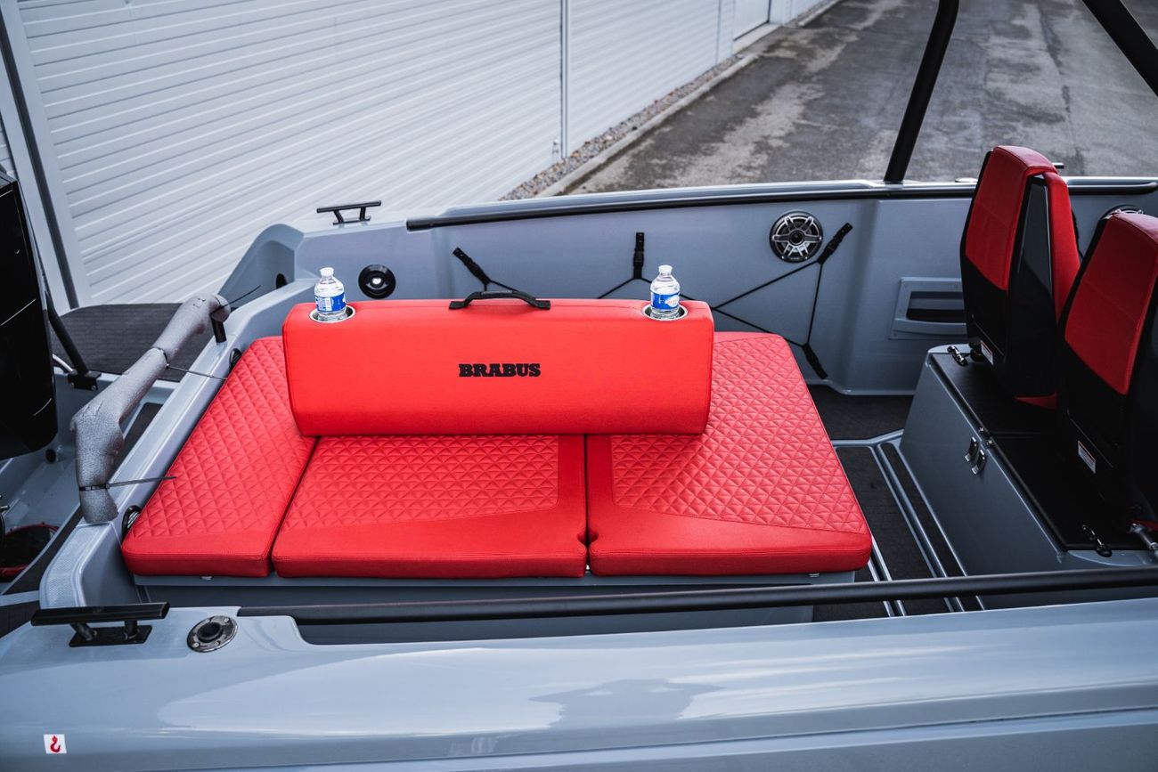 برابوس جي 800 ويدستار - مرسيدس-إيه إم جي جي 63 Boat BRABUS SHADOW 300 CROSS TOP INCL. TRAILER