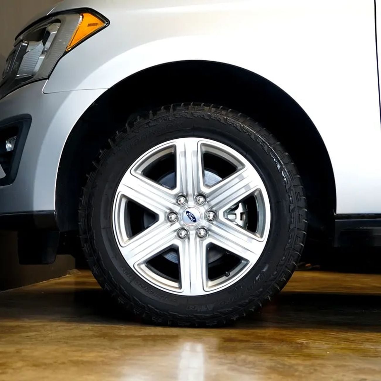 فورد إكسبيديشن XLT 3.5L (380 HP) FWD 1,865 pm • 0% Downpayment • XLT • Agency Warranty