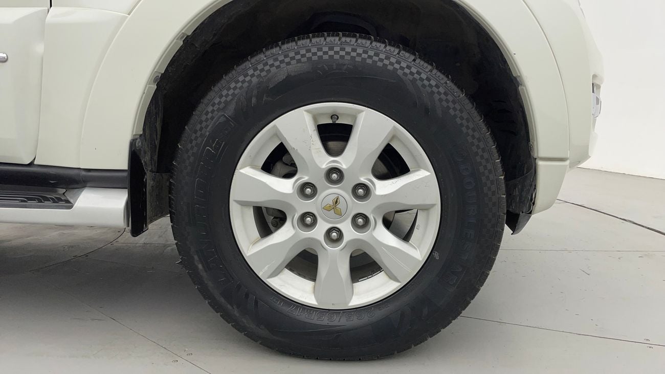 Mitsubishi Pajero GLS MIDLINE 3 | Zero Down Payment | Free Home Test Drive