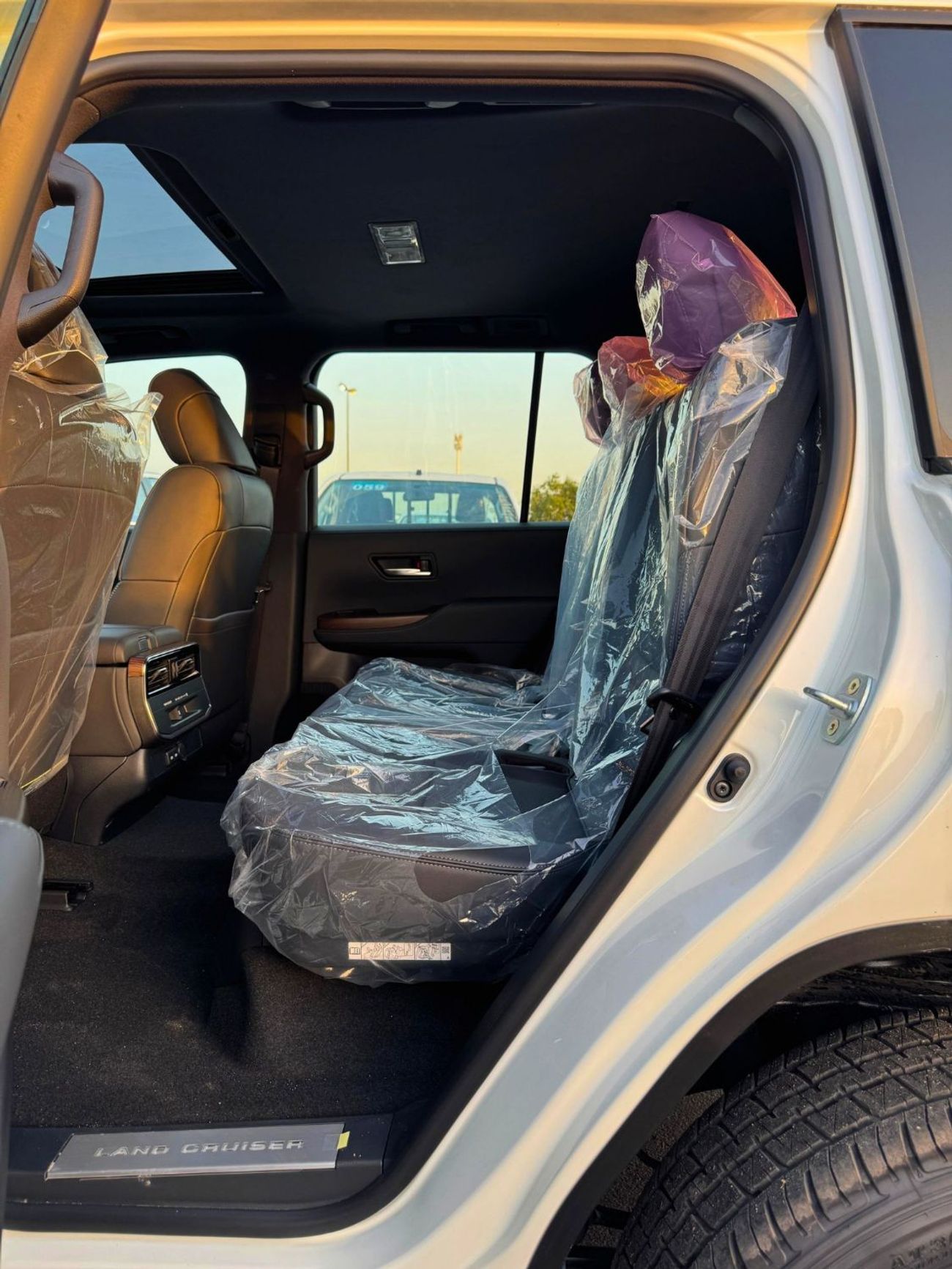 تويوتا لاند كروزر GXR / 4.0L FULL OPTION / DIGITAL METER / SUNROOF / CODE# GXR42H