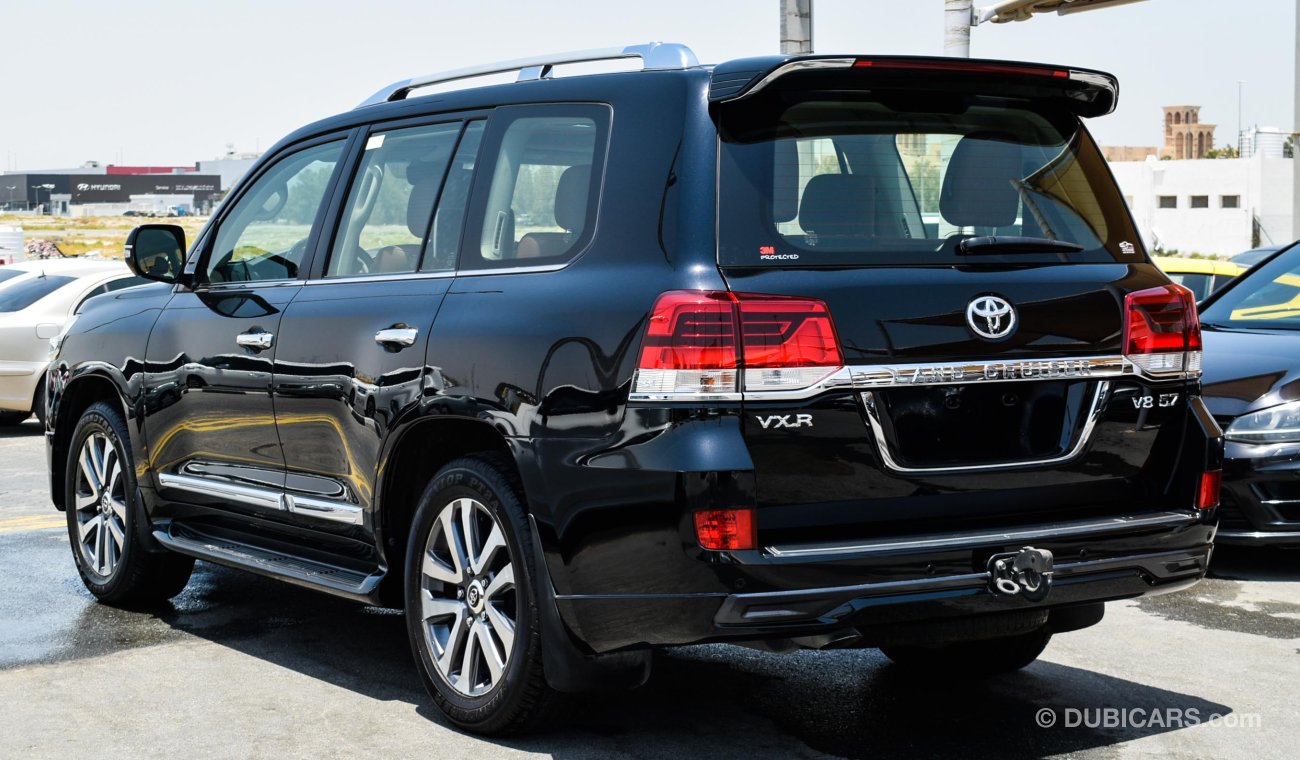 Toyota Land Cruiser VXR V8 5.7