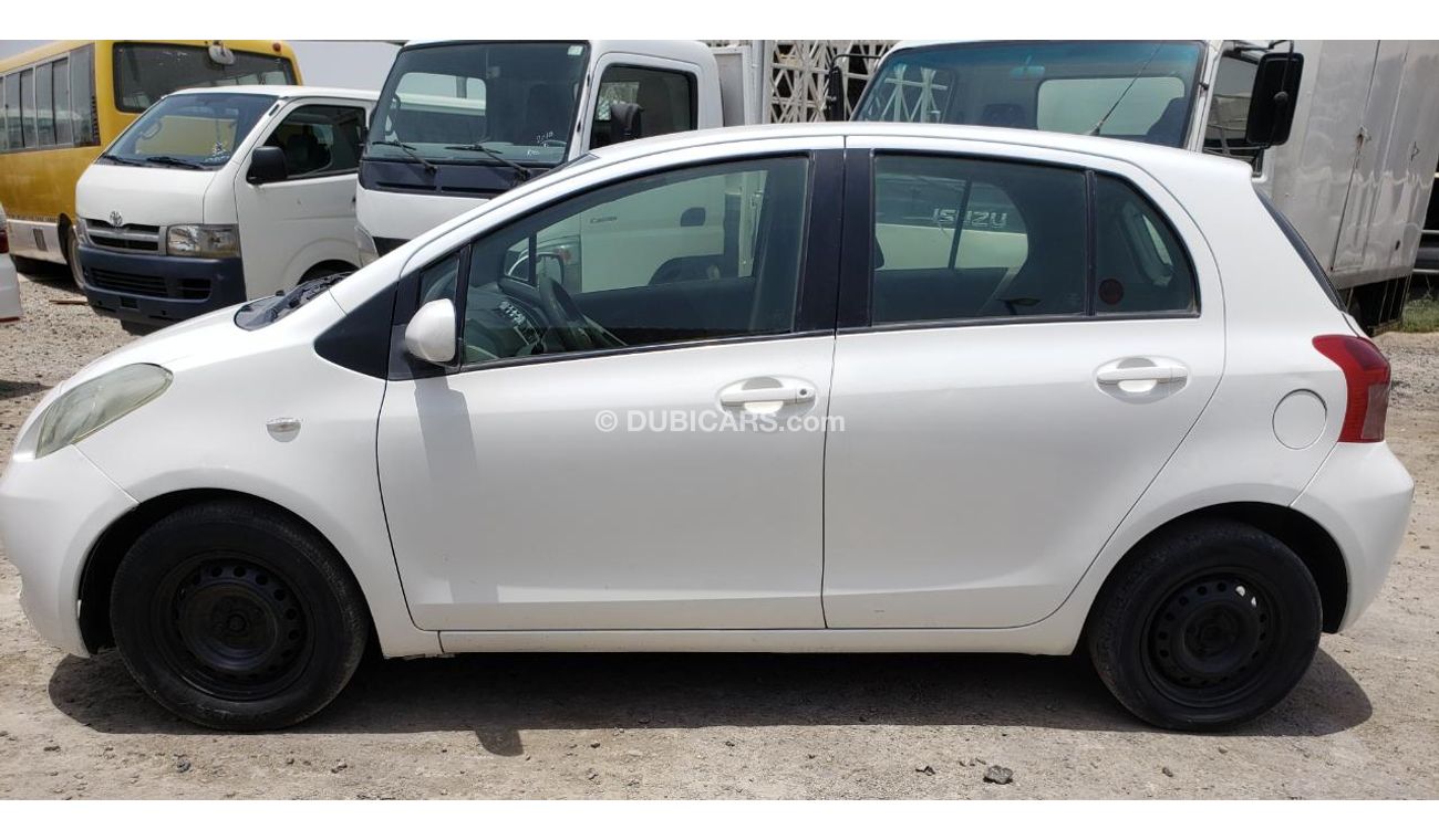 Toyota Yaris 1.5L, 14" Tyre, Xenon Headlights, Rear Wiper, Fabric Seats, Power Windows (LOT # TYH2007)