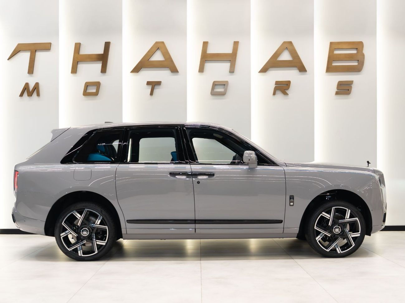 Rolls-Royce Cullinan - 2025 | BLACK BADGE | GUCCI INTERIOR | BRAND NEW | 0 KM | FULL OPTION