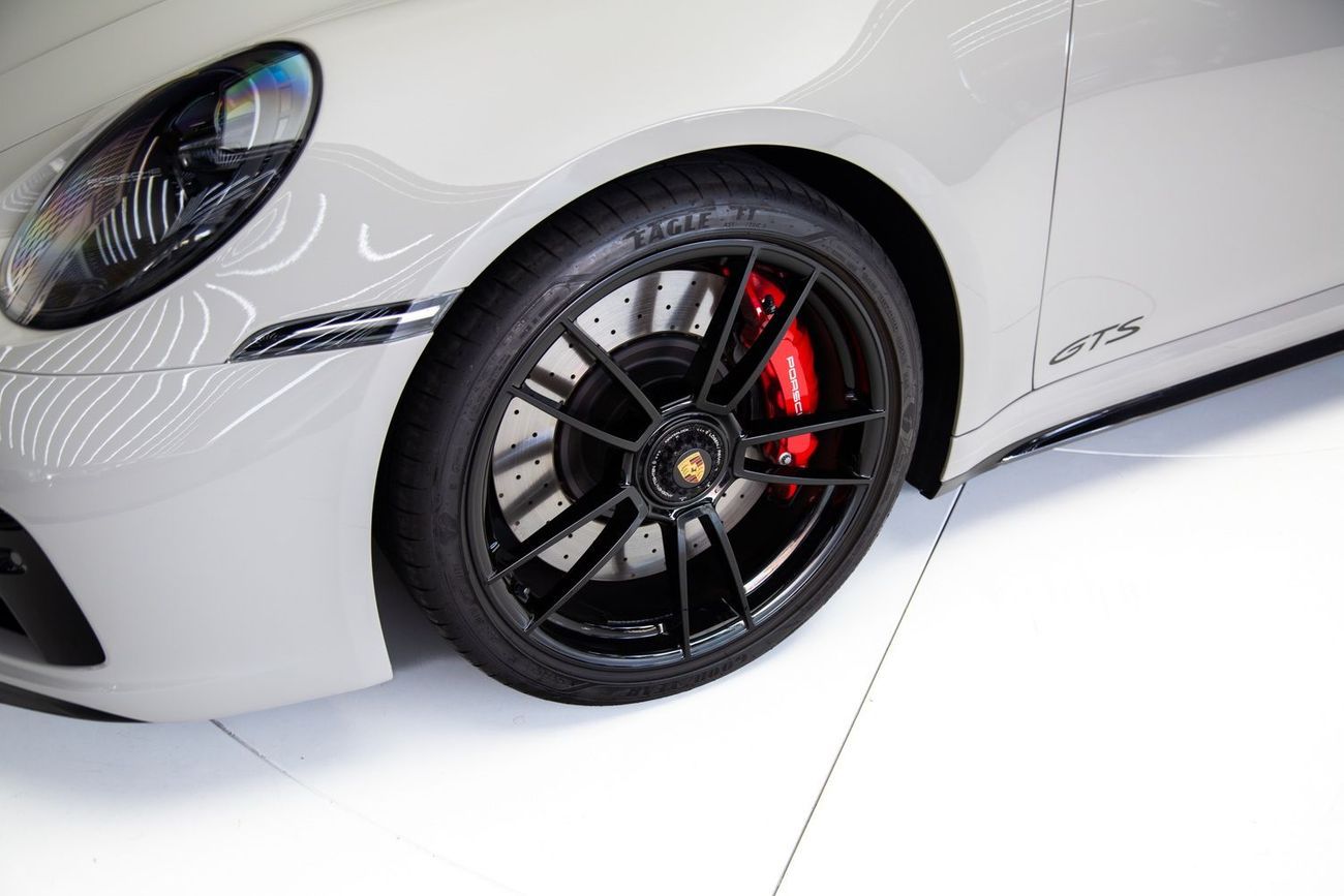 Porsche 911 Carrera GTS 3.0L (450 HP) Coupe