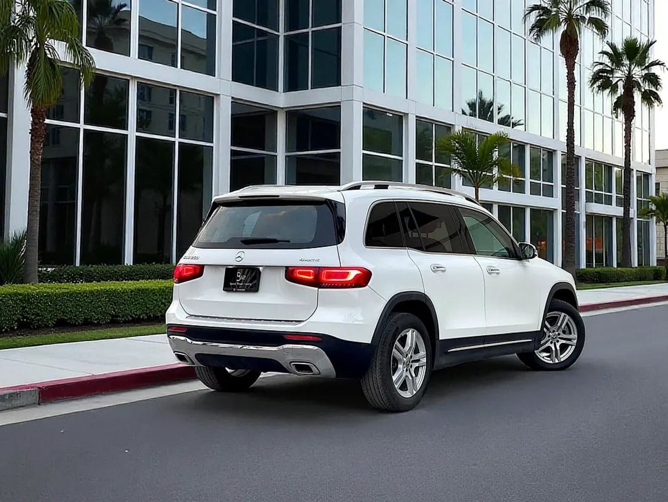 مرسيدس بنز GLB 1,560 PM | MERCEDES GLB250 4MATIC| | ORIGINAL PAINT | LOW MILEAGE| 0% DOWNPAYMENT