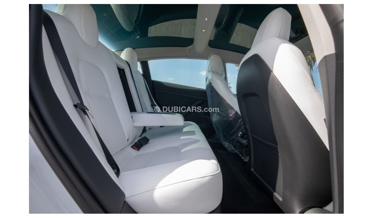 Tesla Model 3 Long Range Tesla Model 3 Performance  White Interior  GCC 2022 9,400 KM Auto Pilot AED Under Warrant