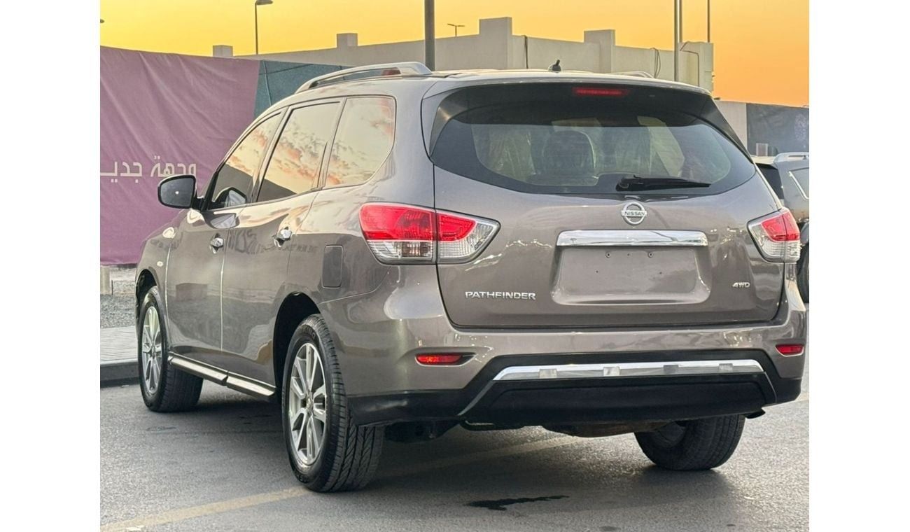 Nissan Pathfinder Platinum 3.5L In excellent condition and requires no expenses