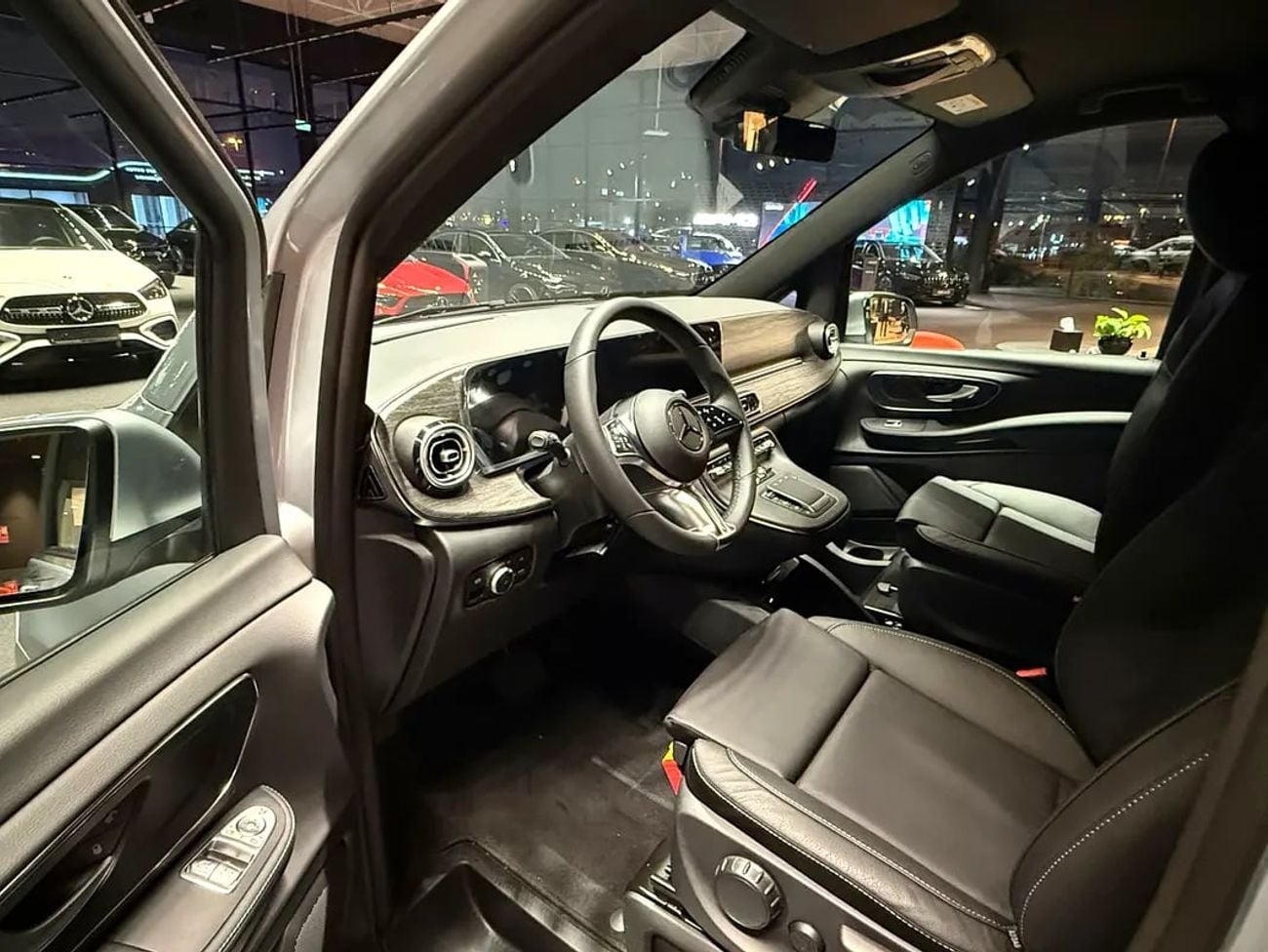 مرسيدس بنز V 300 V300 | GCC