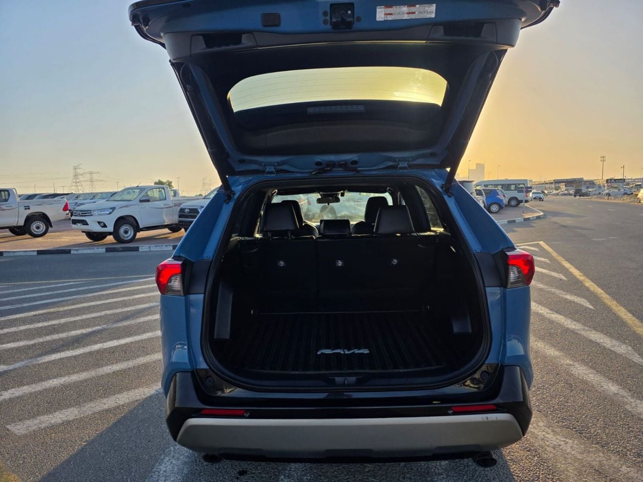 تويوتا راف ٤ SE Hybrid