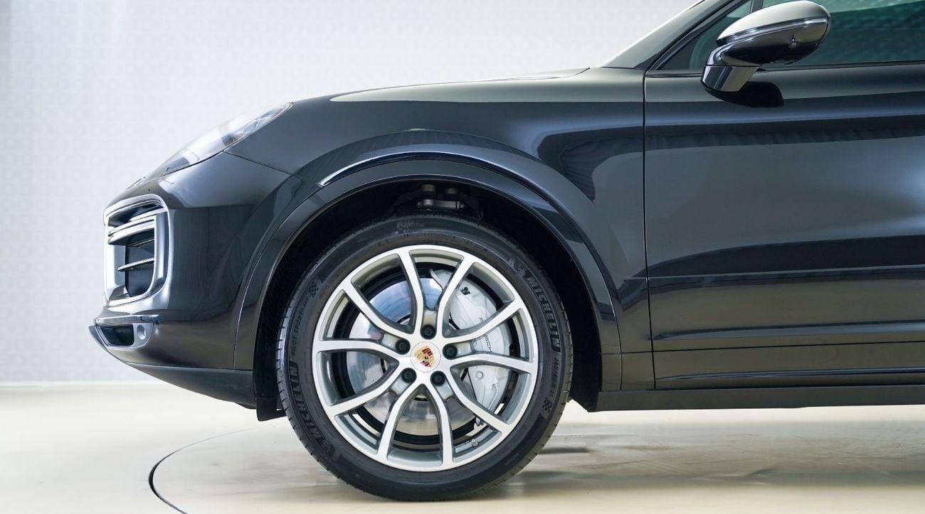 Porsche Cayenne Turbo 4.0L (550 HP) UAE's Very Best Example | 2 Years Free Servicing | AED 5,060 Per Month