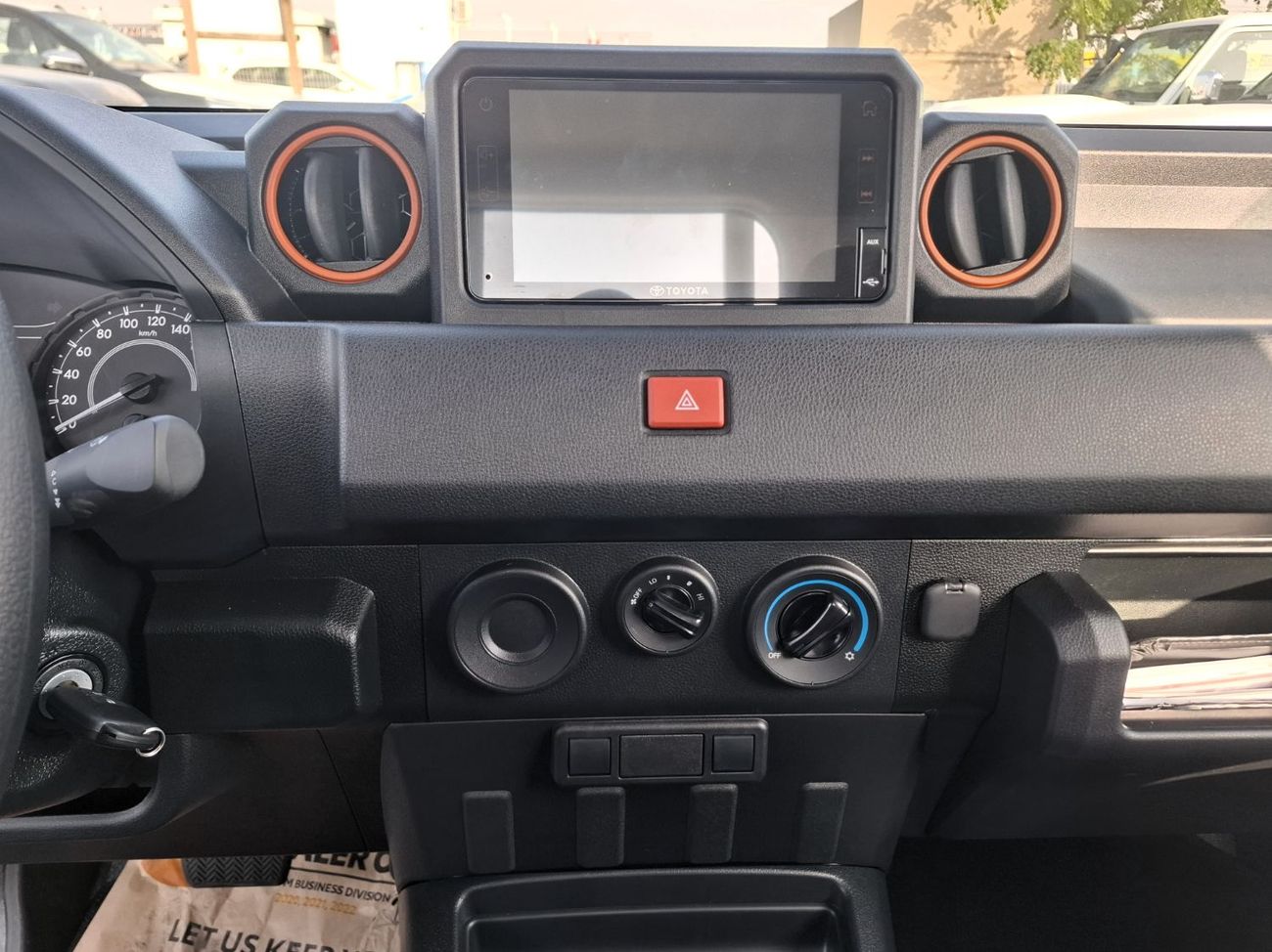 Toyota Tamaraw Toyota Hilux Tamaraw 2.4L 2026 SC Pickup Diesel White (Export Only)