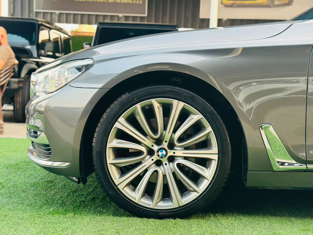 بي أم دبليو 740Li PURE EXCELLENCE