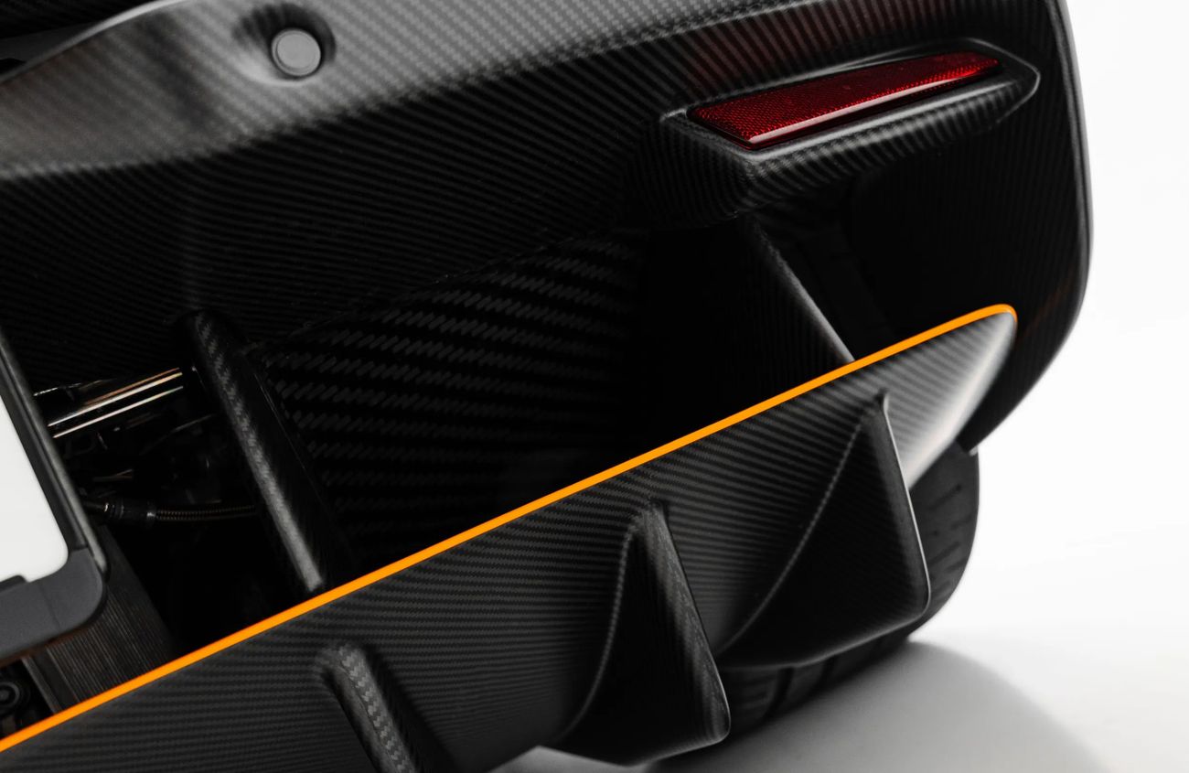 مكلارين سينا 4.0L V8 Twin-Turbocharged Engine