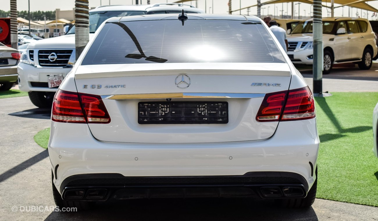 Mercedes-Benz E300 خليجي مالك واحد تشيكات وكالة بلكامل ضمان لغاية ٢٠٢١ كيت 63 وكالة