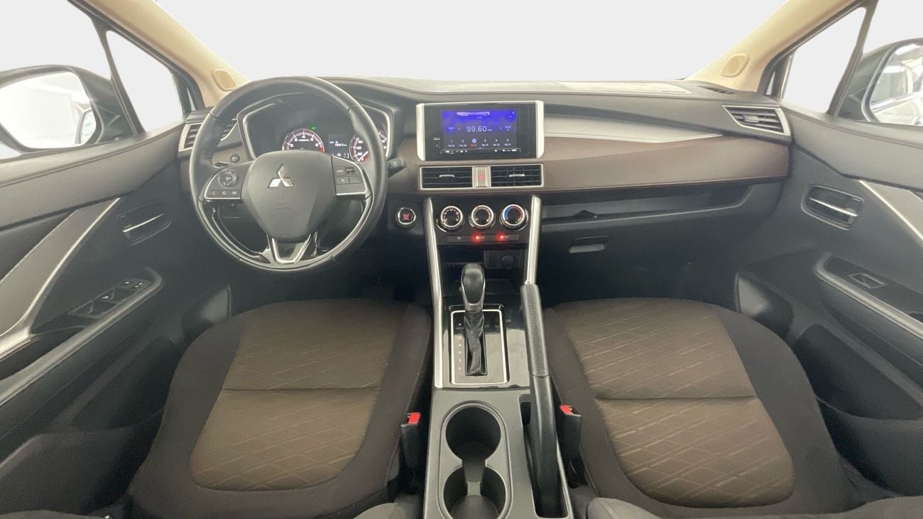 ميتسوبيشي إكسباندر كروس Premium | شامل الضمان | 0 ﺪﻔﻋﺓ ﺃﻮﻟﻯ