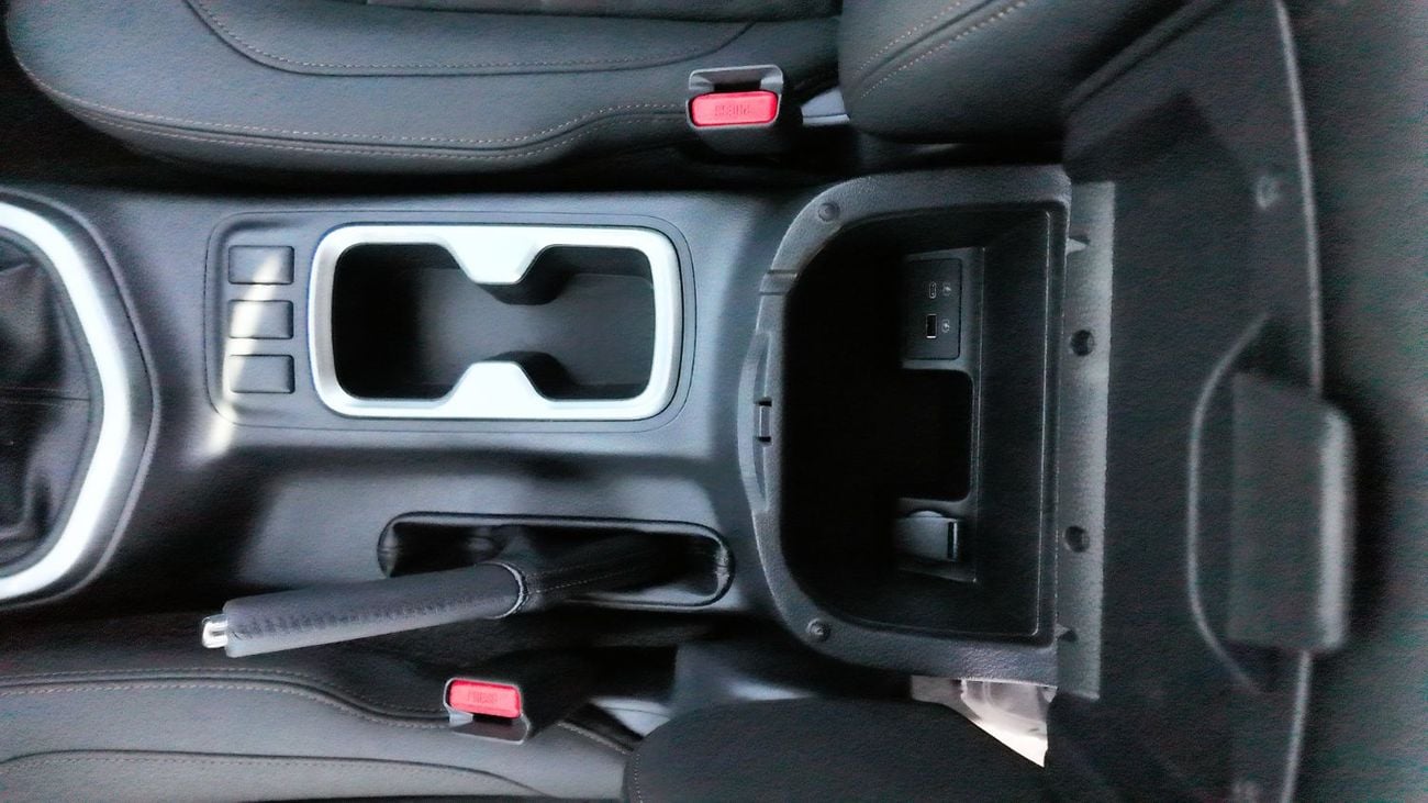 نيسان نافارا Nissan Navara 2.5L 4X4 MT 2025