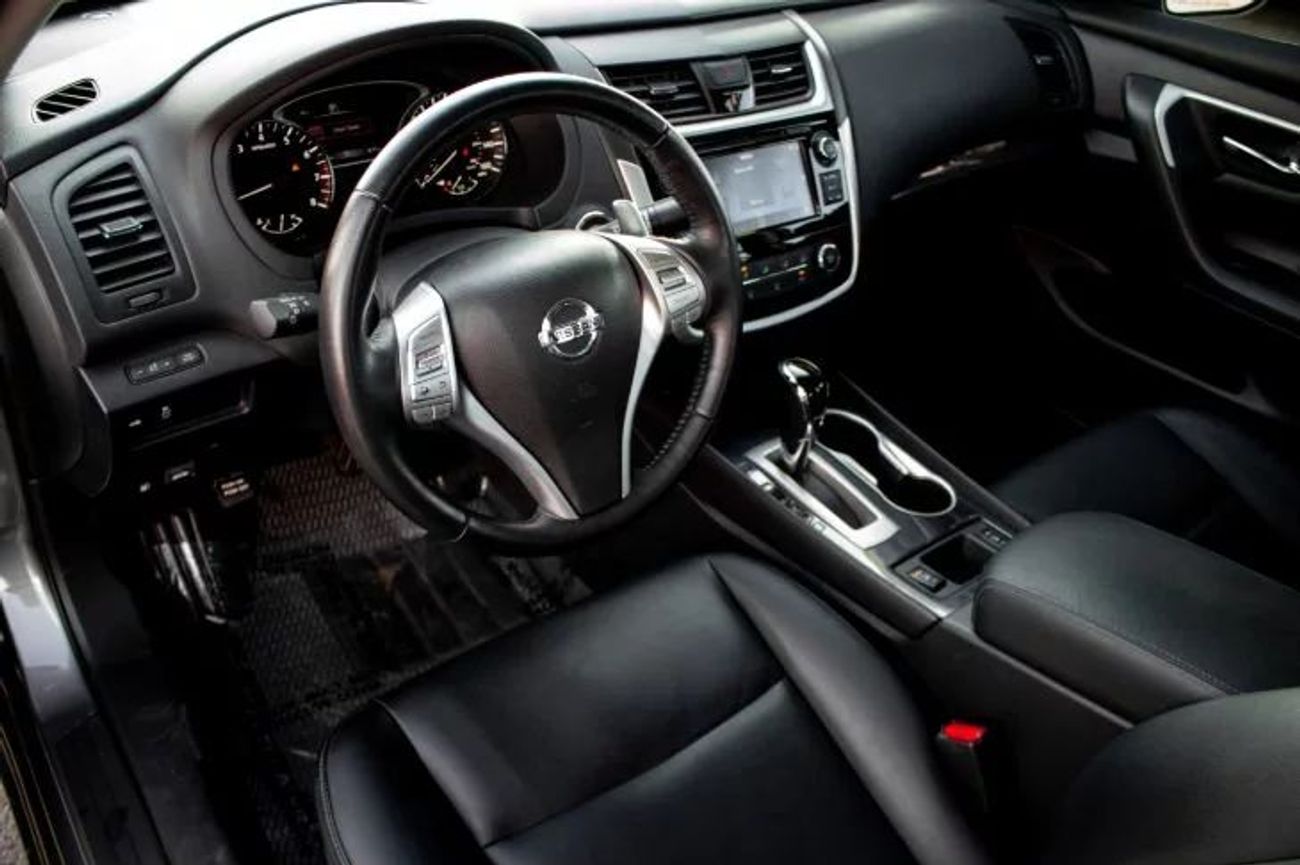 Nissan Altima SR sports