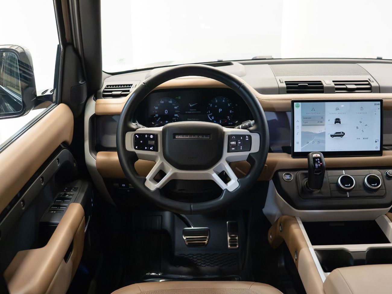 Land Rover Defender 110 X-Dynamic HSE | 2025 | GCC | Fully Loaded | 5 Years Warranty | Low Mileage