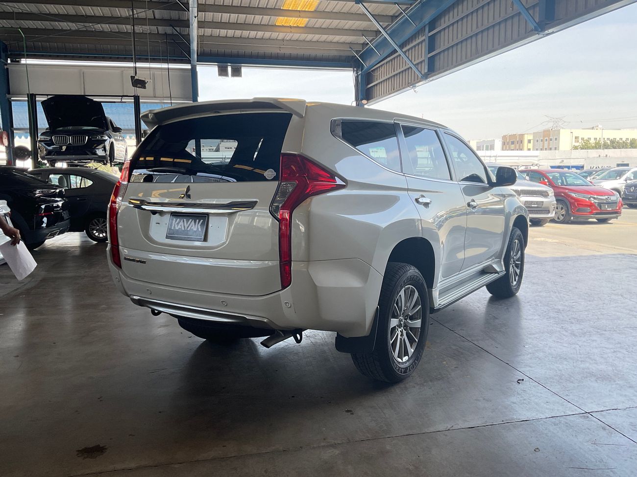 Mitsubishi Montero Sport GLS Mid | upto AED 20,000 Ramadan Discount | Guaranteed Warranty | 0 Down Payment