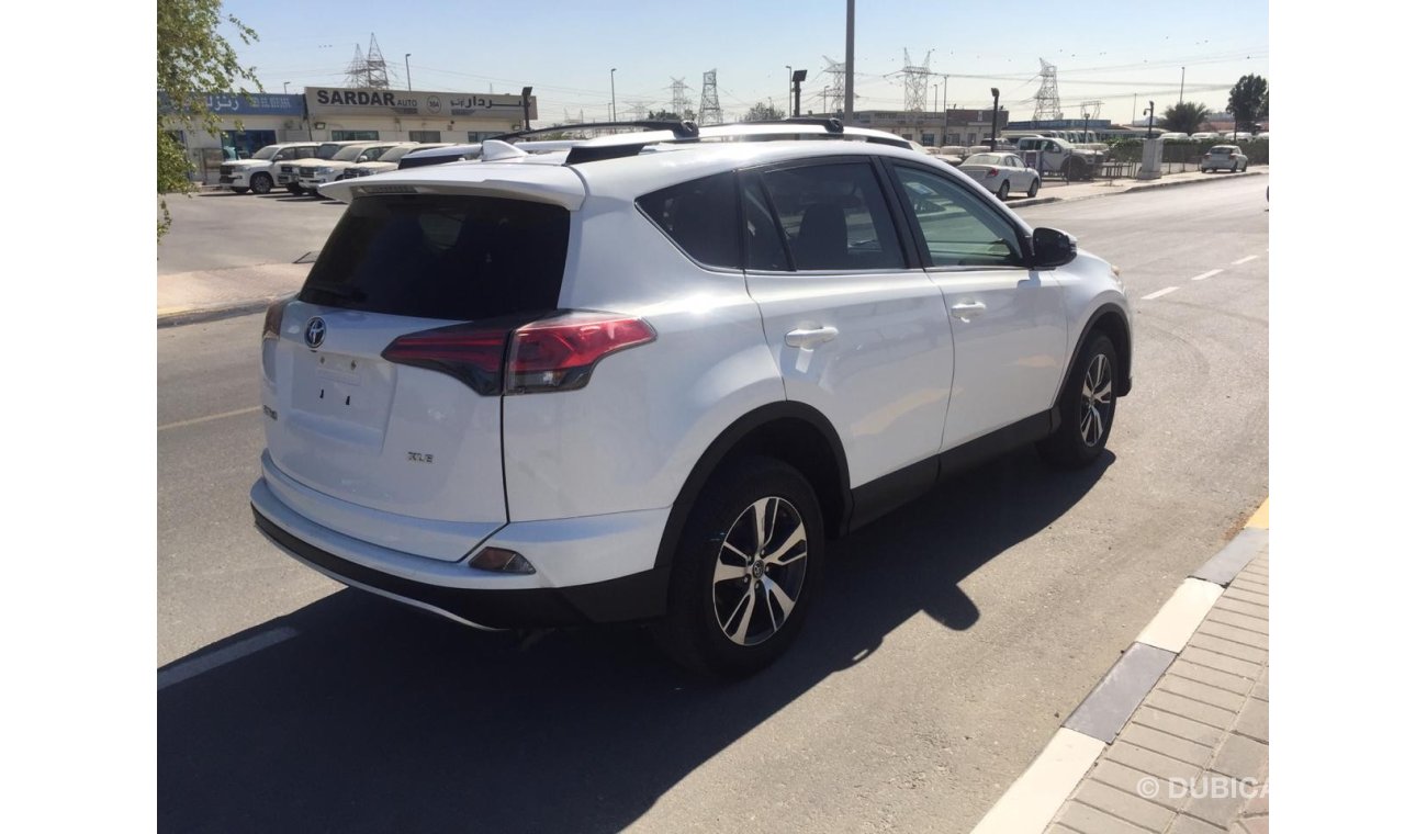 تويوتا راف ٤ TOYOTA RAV4 XLE FULL OPTION