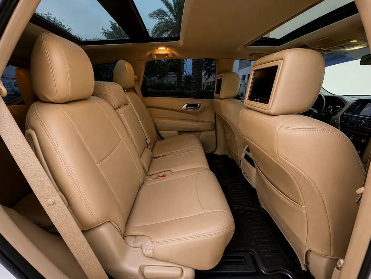 Nissan Pathfinder 873 P.M | SL | GCC Specs | Low Mileage | Family SUV