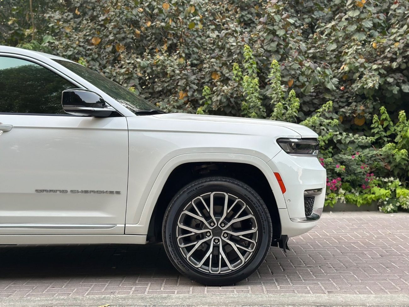 Jeep Grand Cherokee 2022 Jeep Grand Cherokee L Summit Reserve | 3.6L V6 | 6-Seater Luxury | Perfect Condition