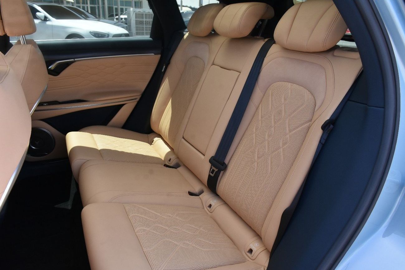 Voyah Free ڤويا فري