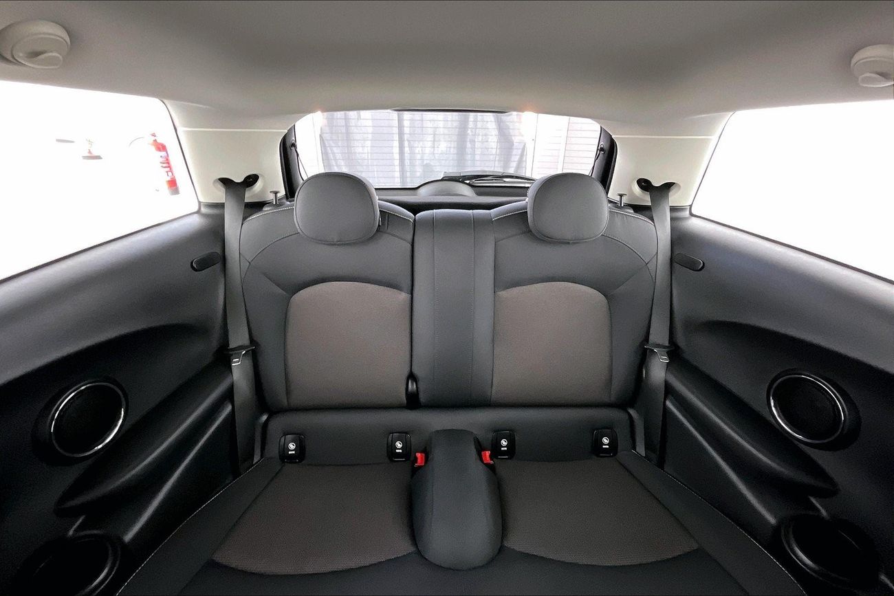 ميتسوبيشي مونتيرو GLS Premium | عرض العيد الحصري | خالية من أضرار الفيضانات