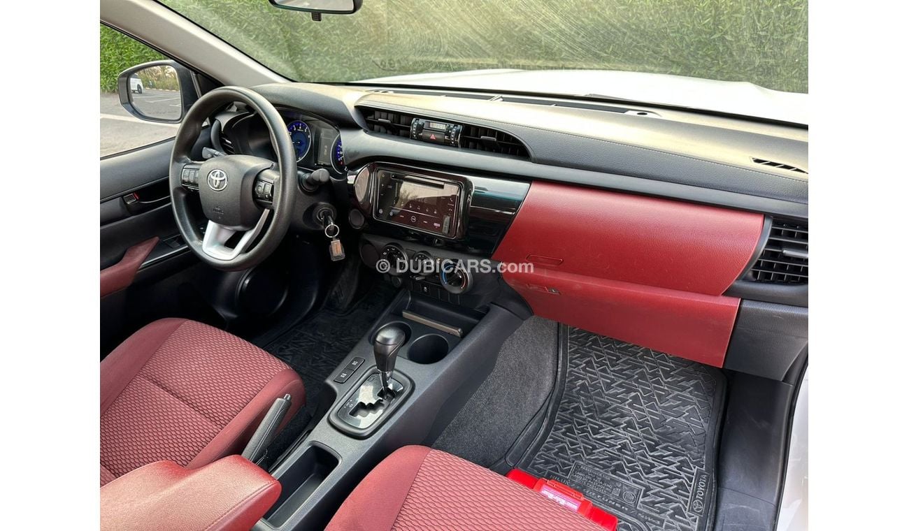 Toyota Hilux Hilux GLX 2020 GCC Full automatic // Perfect condition // low mileage