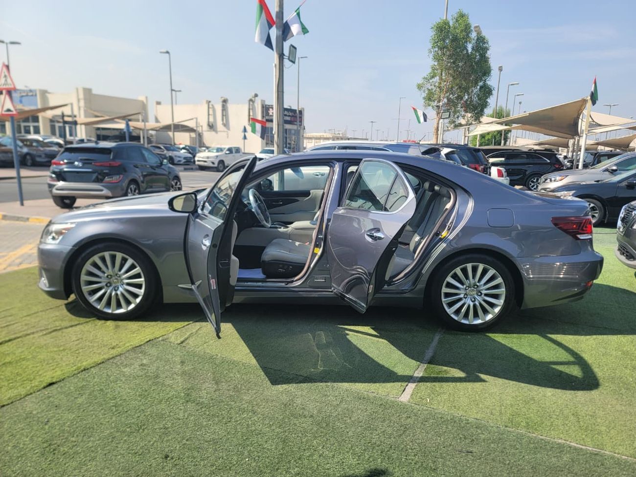 لكزس LS 460 Prestige LWB 5st 4.6L (375 HP)