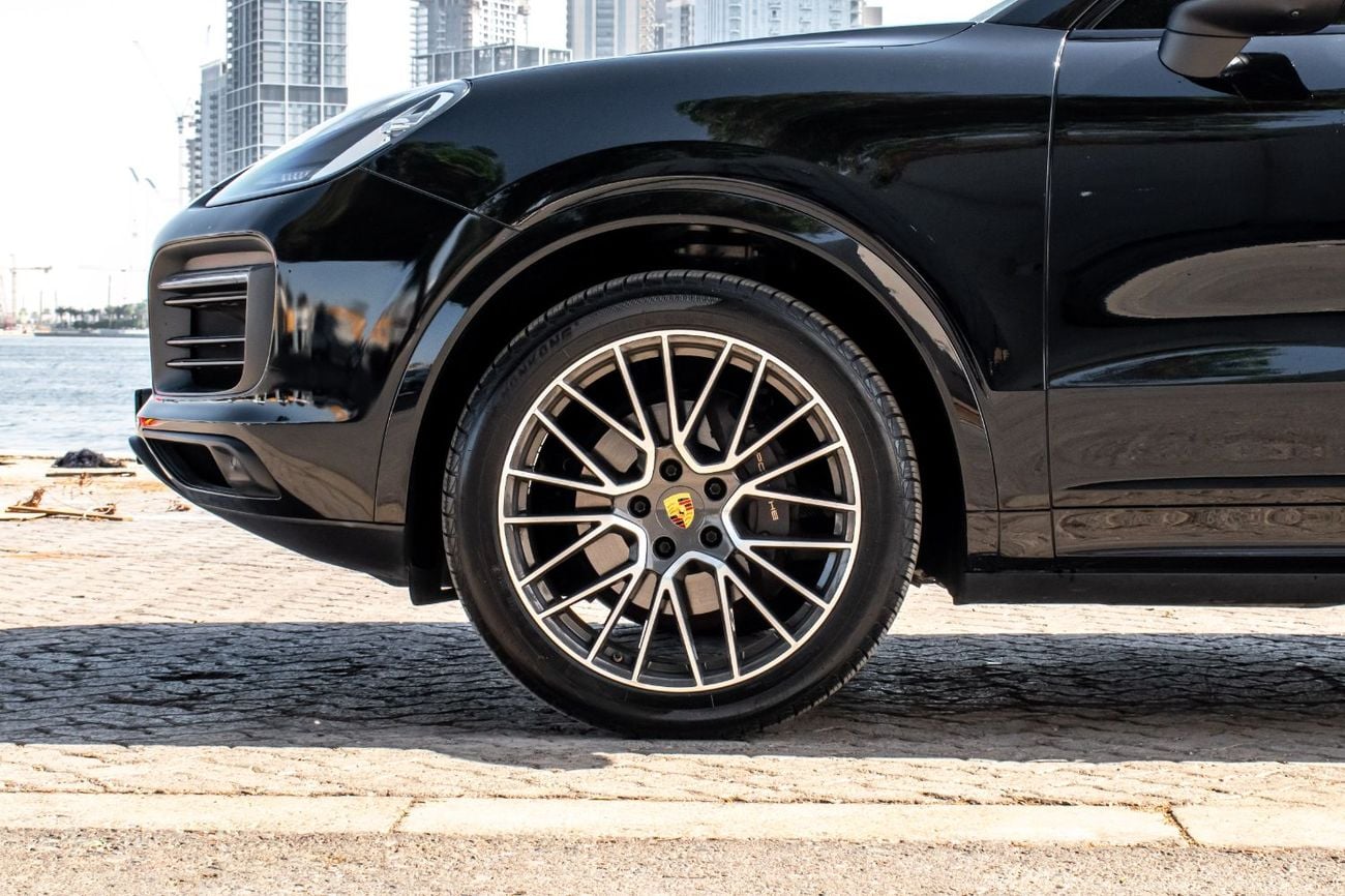 Porsche Cayenne Base Coupe