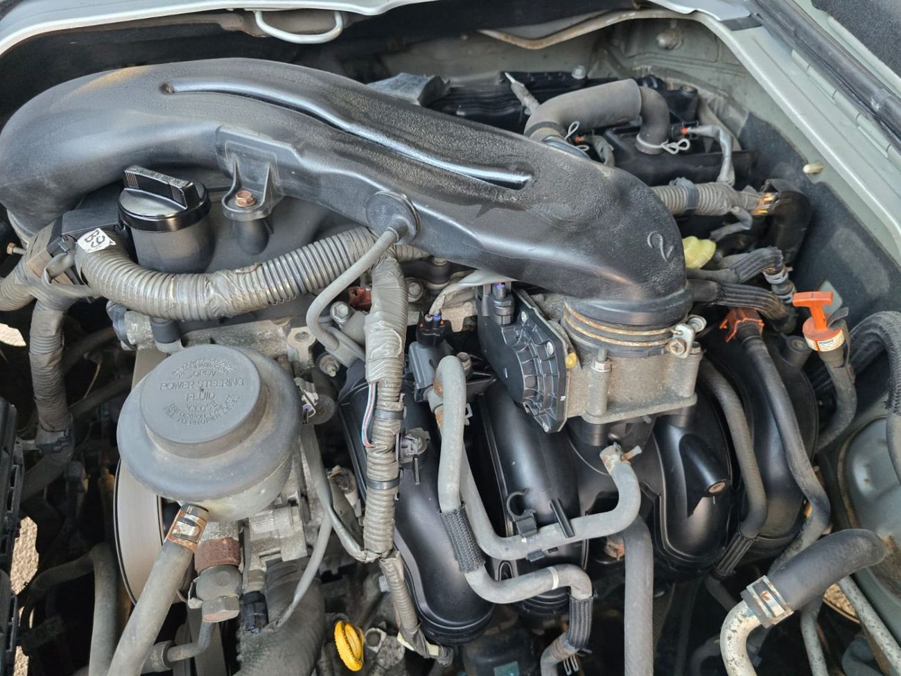 Toyota Hiace TOYOTA HIACE COMMUTER VAN RHD 2006 MODEL 2.7 L PETROL AUTOMATIC(PM02168)