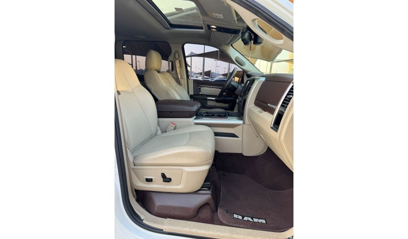 RAM 1500 Laramie Crew Cab 5.7L