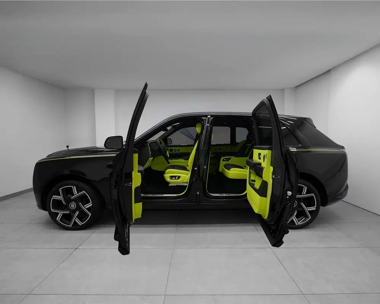 أودي RS2 Black Badge | Certified Pre-Owned | Warranty Service