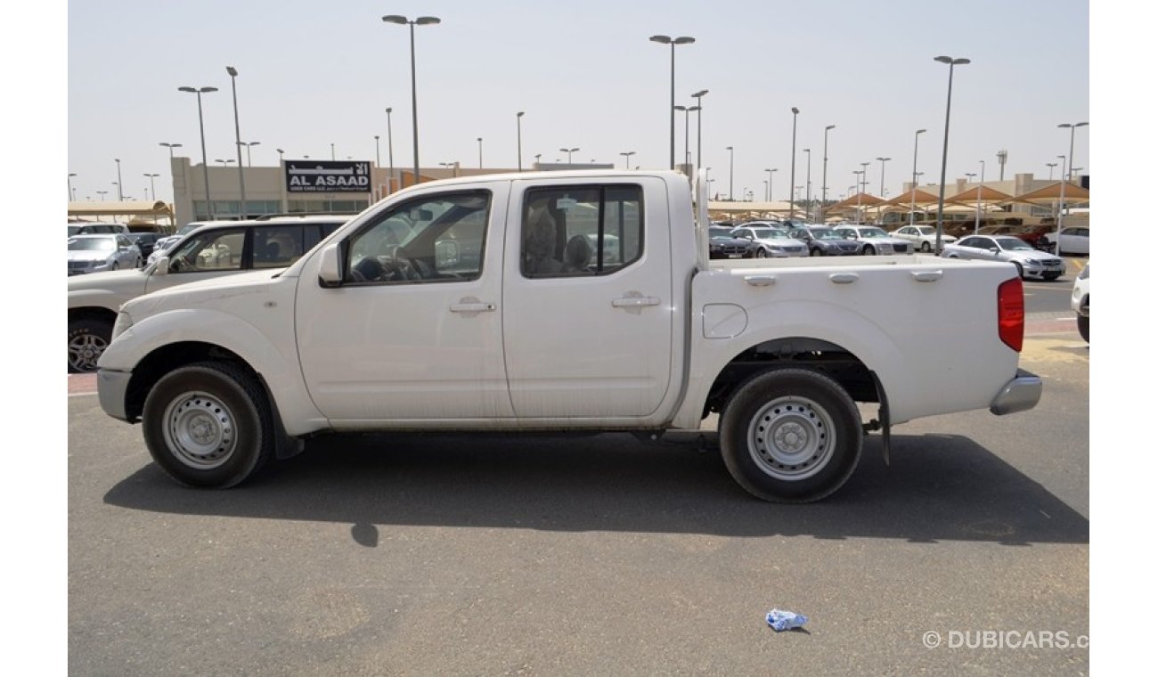 Nissan Navara SE