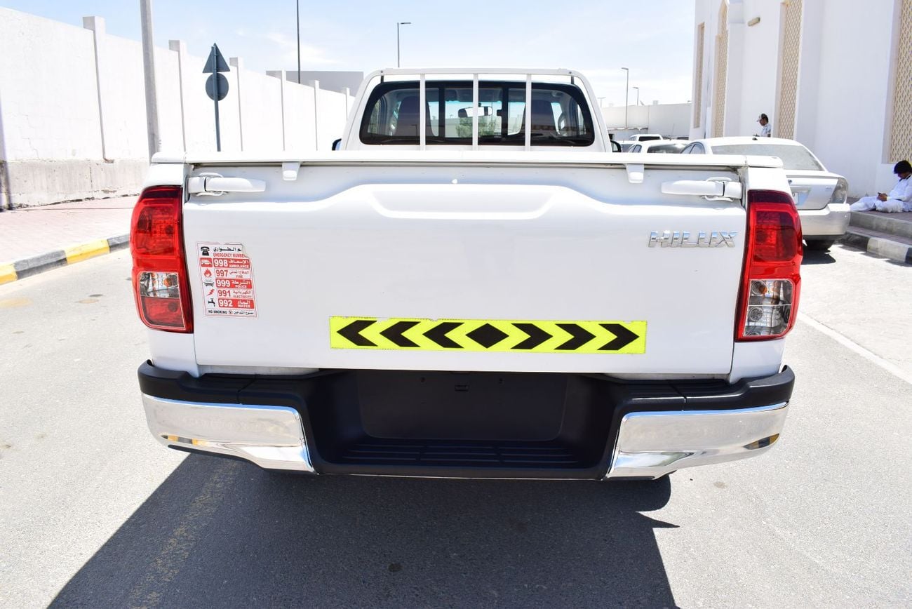 تويوتا هيلوكس GLX 2.7L Single Cab Utility 4WD M/T