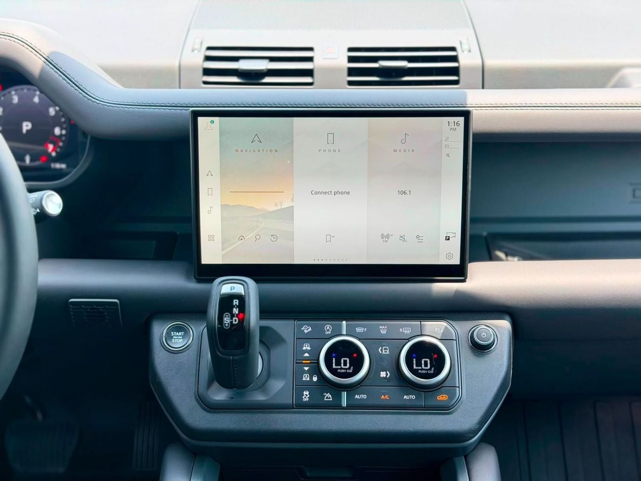 Land Rover Defender P500 X-DYNAMIC SE