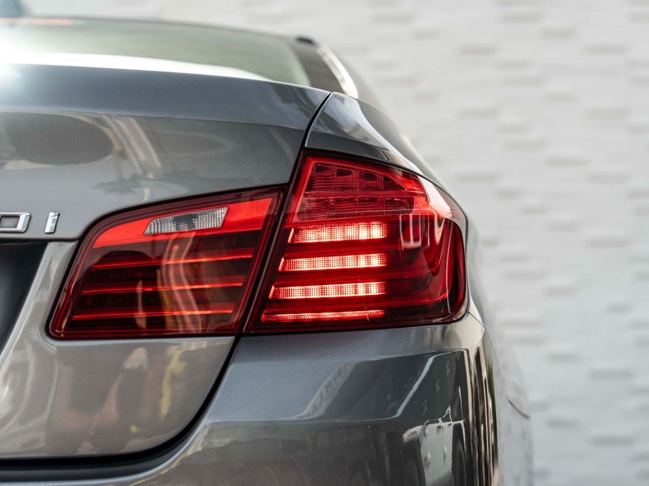 بي أم دبليو 520i Exclusive 1.6L