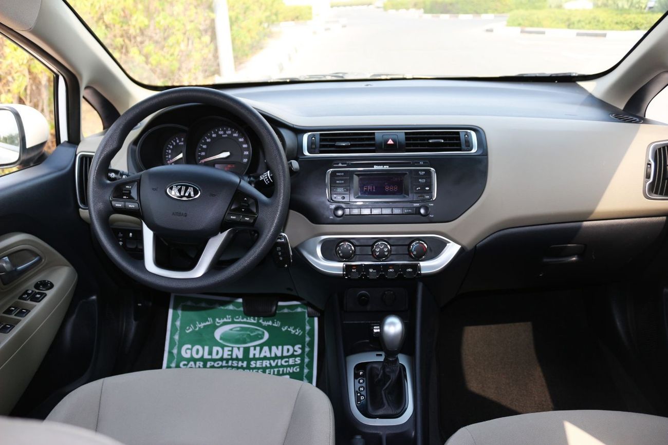 كيا ريو LX كيا ريوا 2017 خليجي فل اتوماتيك بحاله وكاله فقط 67000 ميلوا استعمال سيده