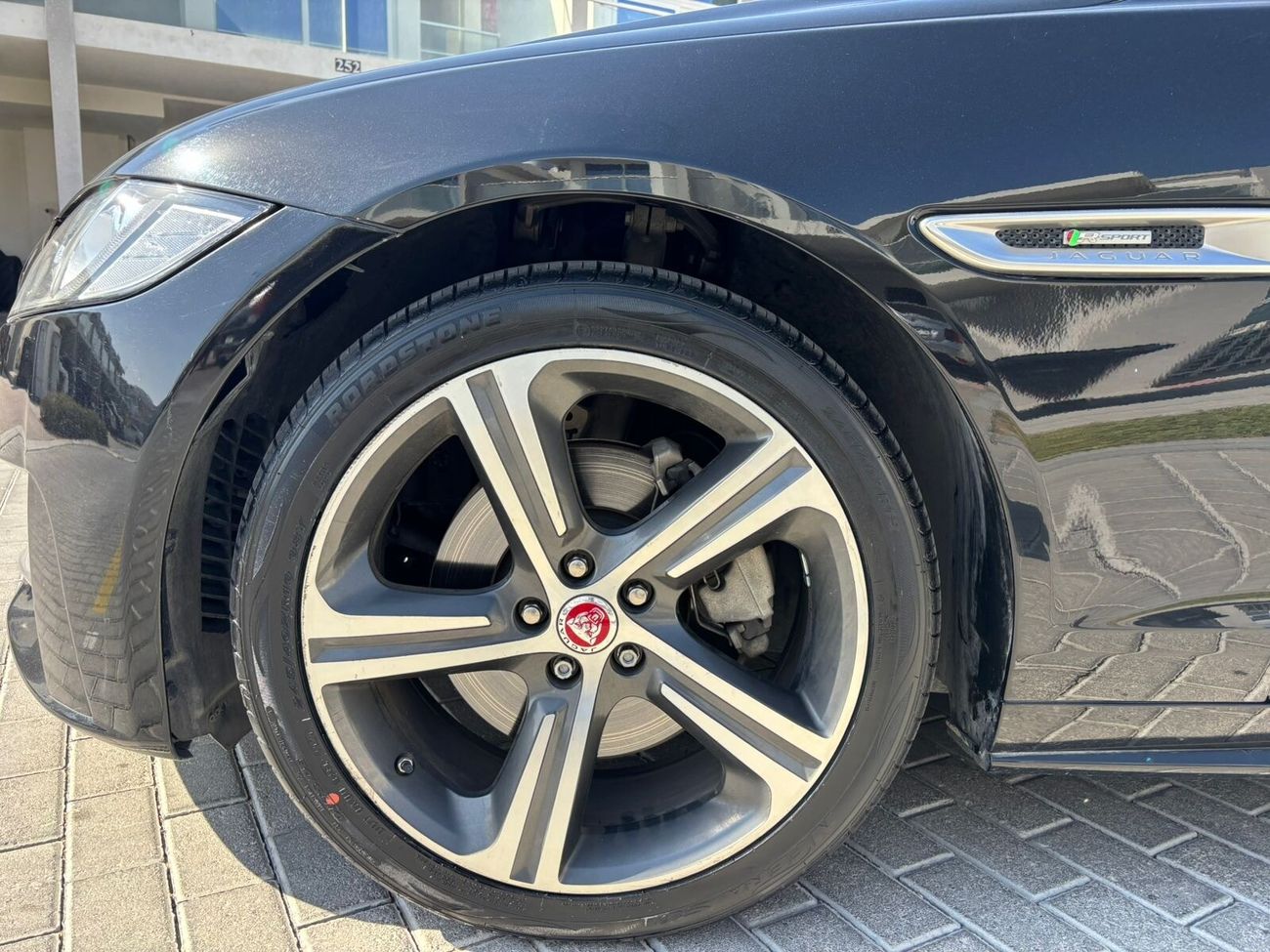 Jaguar XF R-Sport 2.0L Sedan