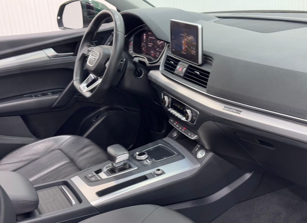 Audi Q5 45 TFSI Quattro 2.0L 2019 Audi Q5 45 TFSI quattro, 1 Year Warranty, Full Service History, GCC