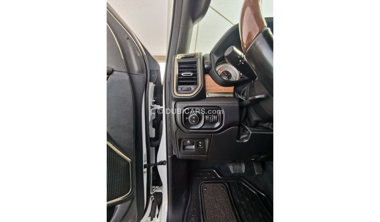 رام 5500 Dodge RAM Longhorn - 2022 - White