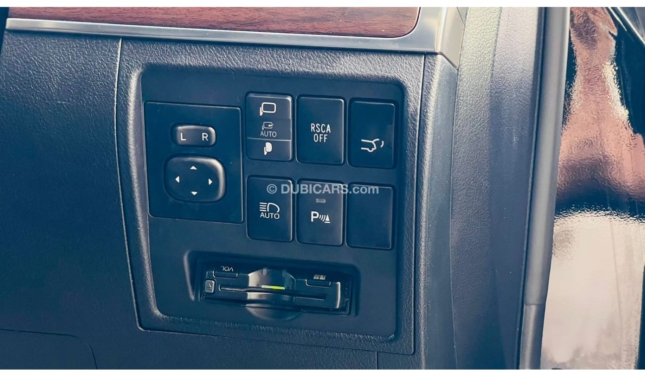 Toyota Land Cruiser | AXG | FULL OPTIONED | 4WD | SUNROOF |