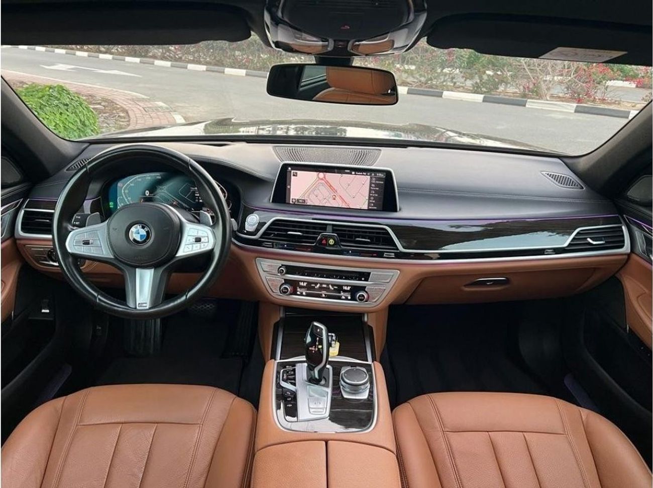 BMW 730Li Pure Excellence BMW 730Li GCC 2022 UNDER WARRANTY AND SERVICE CONTRACT ORIGINAL PAIN