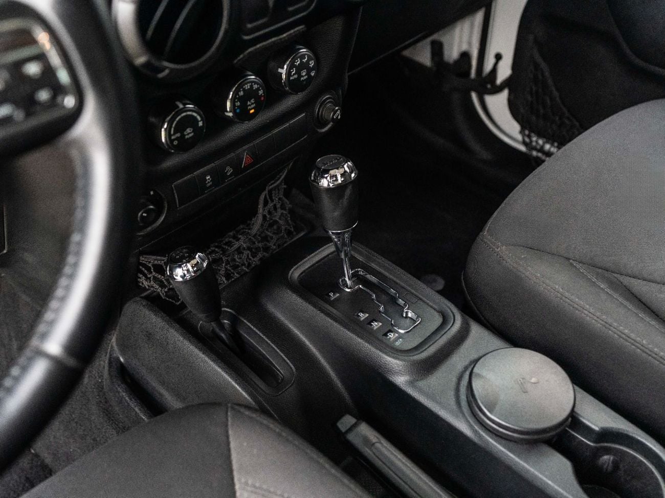 Jeep Wrangler Sport S 3.6L A/T