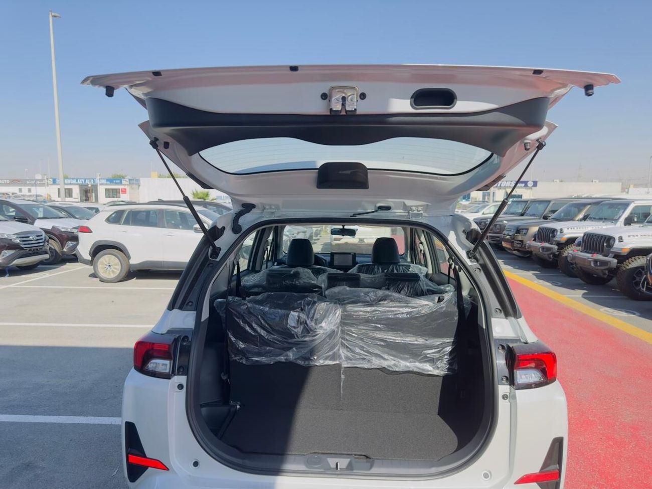 Toyota Veloz 1.5L PET A/T - 24YM  (EXPORT OFFER)